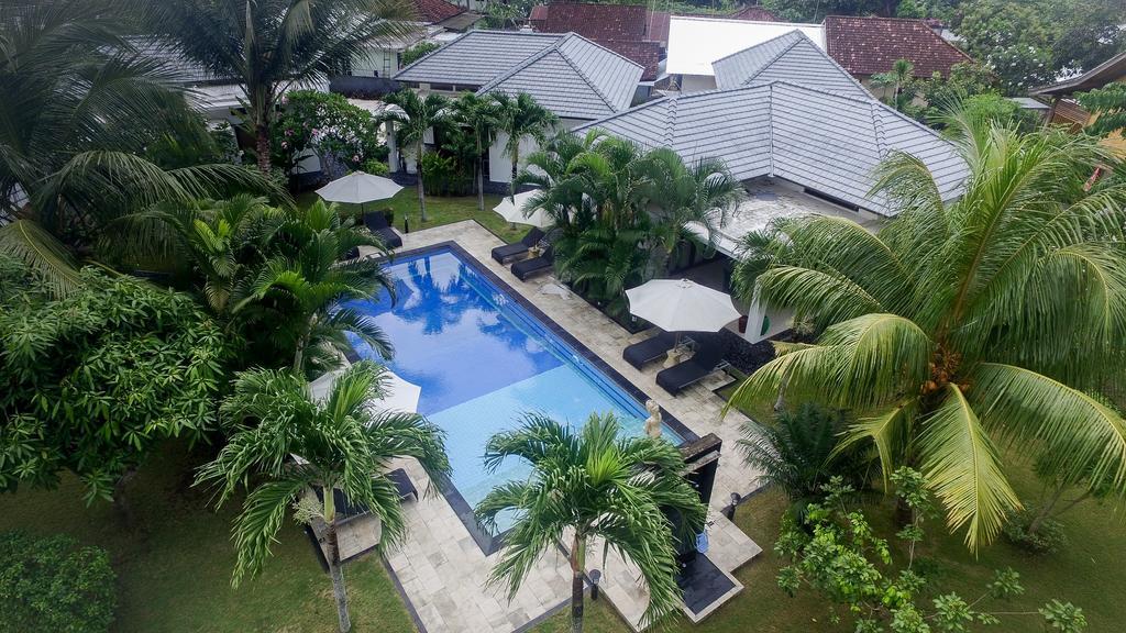 Dream Estate Resort Сенггиги Экстерьер фото
